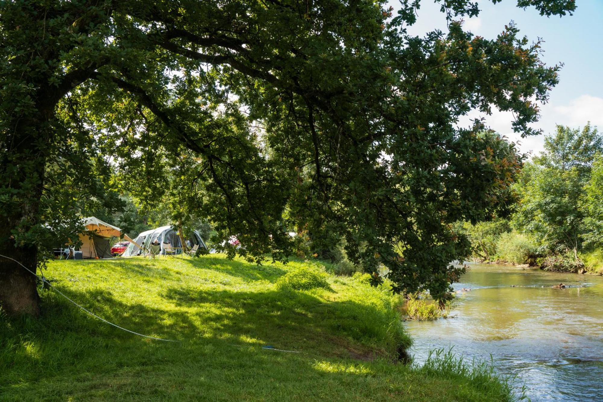 Camping De Chenefleur Tintigny Exterior photo