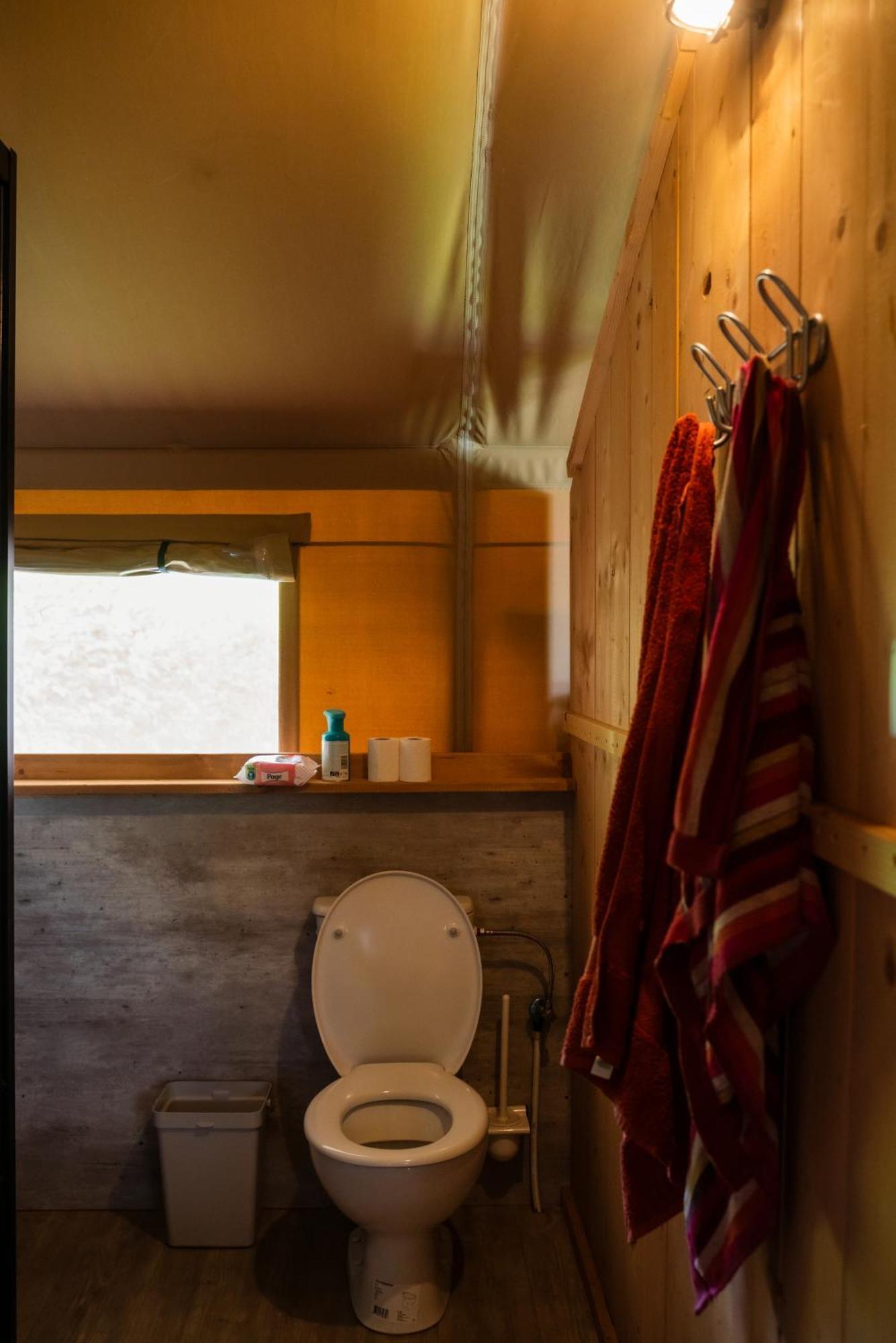 Camping De Chenefleur Tintigny Room photo