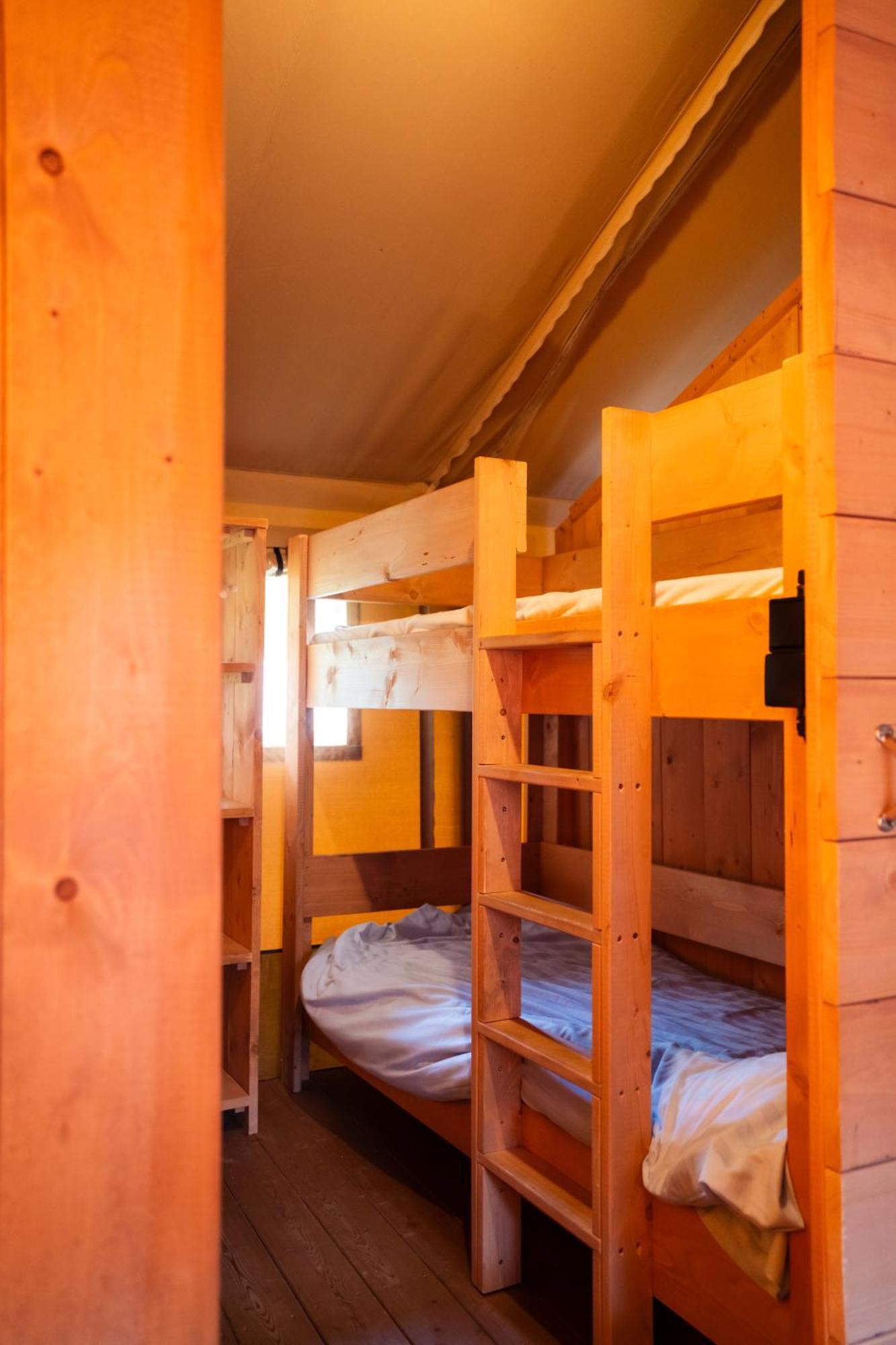 Camping De Chenefleur Tintigny Room photo